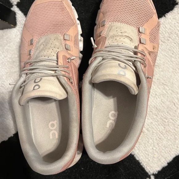 On Cloud 5 Tennis Shoes - Picture 6 of 7